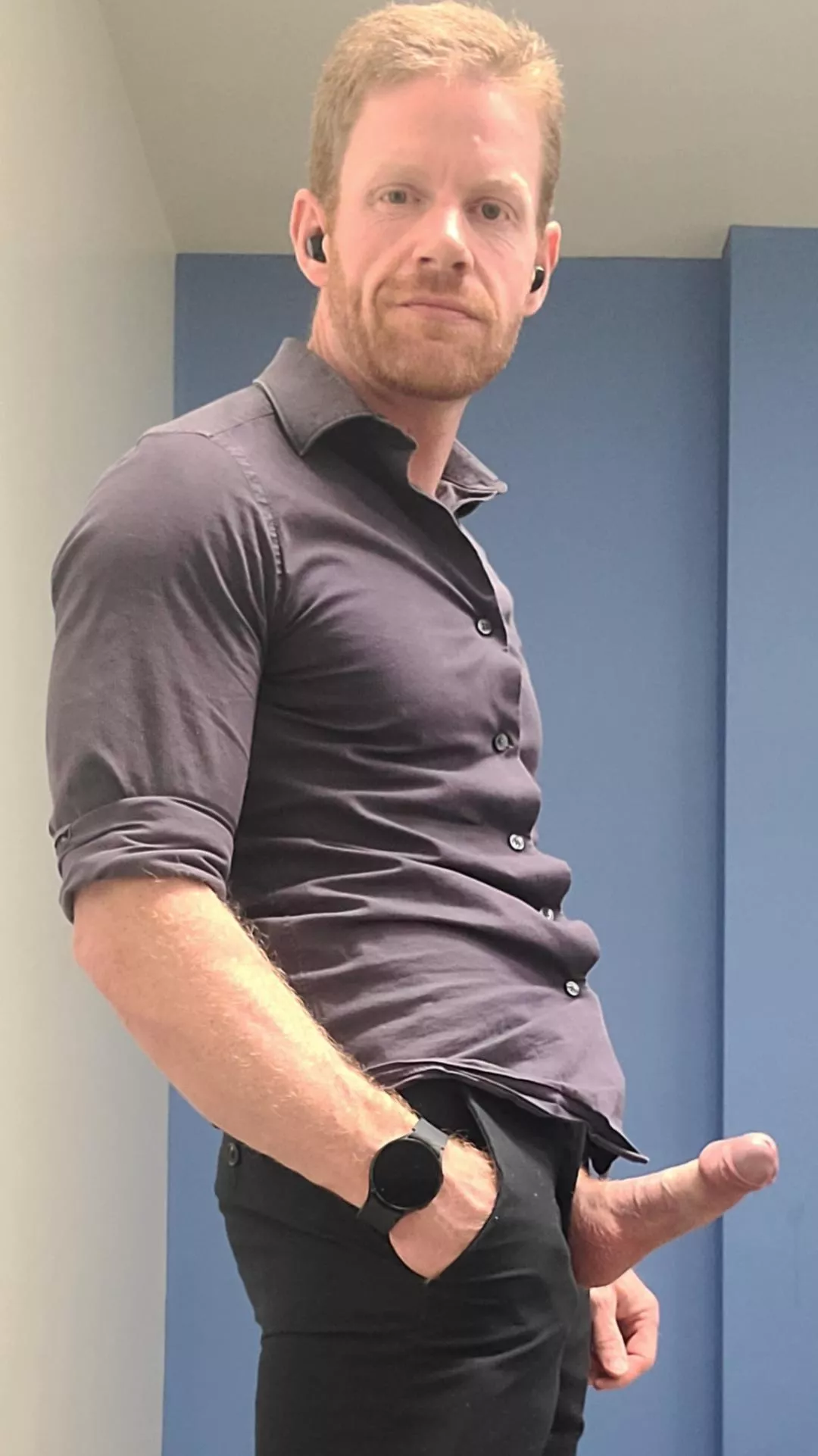 Are boners classier in business attire? 🤔