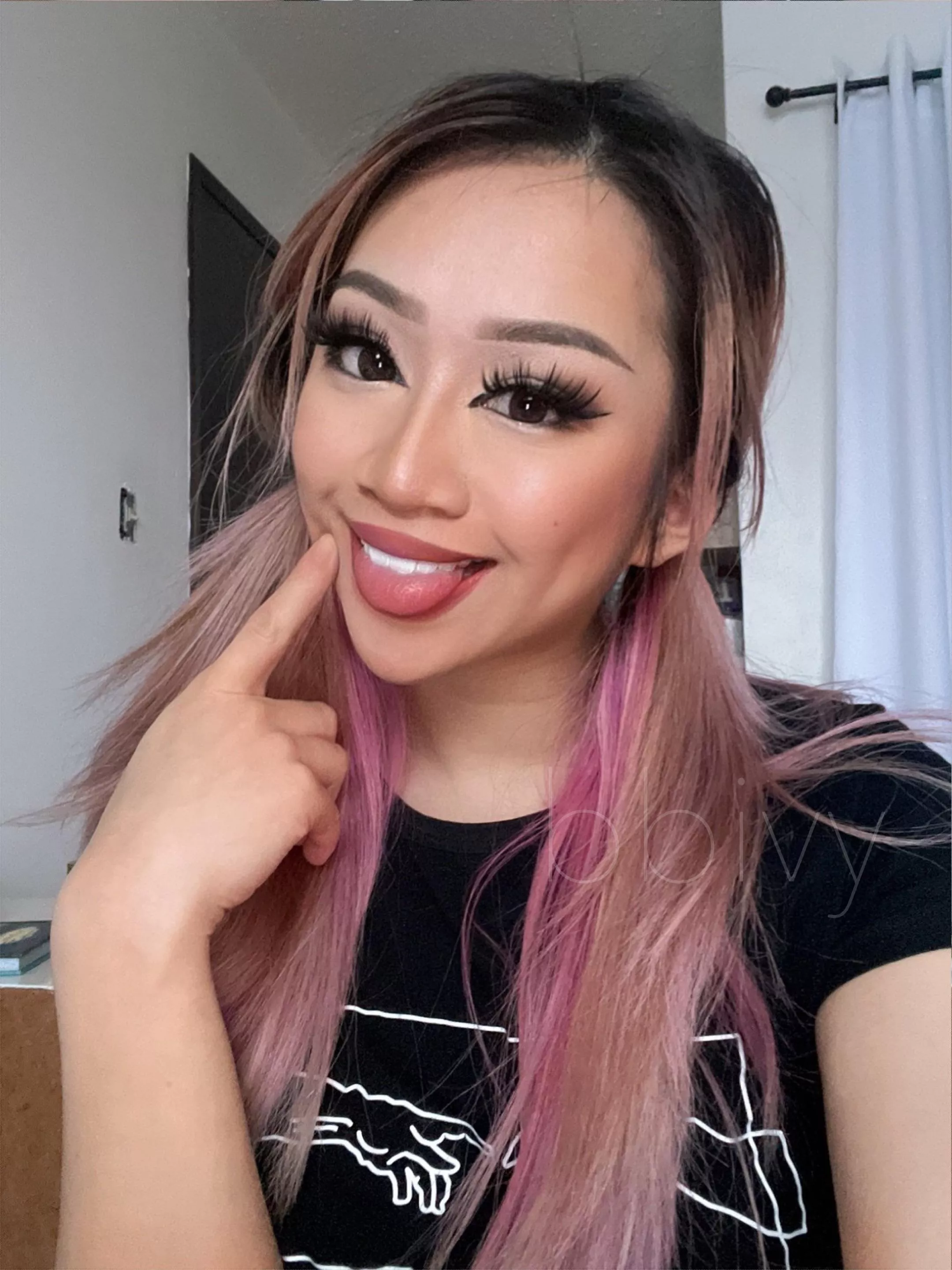 are neon hair ABGs your type? 😘