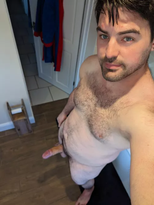 As Promised....Did a post a while ago now when I was shaven, grew my hair out now 😜 What you think? Like it?