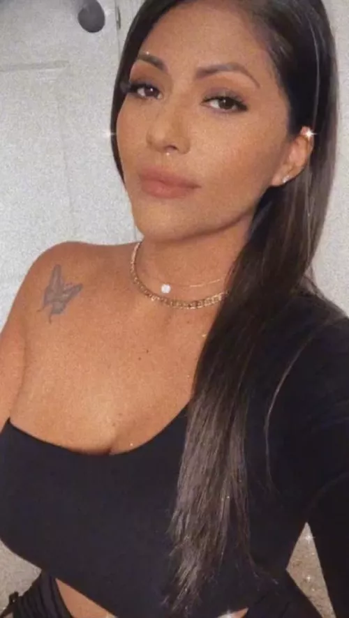 As we approach the weekend,how about getting a special treat from your goddess if you're willing to accept the pleasure.