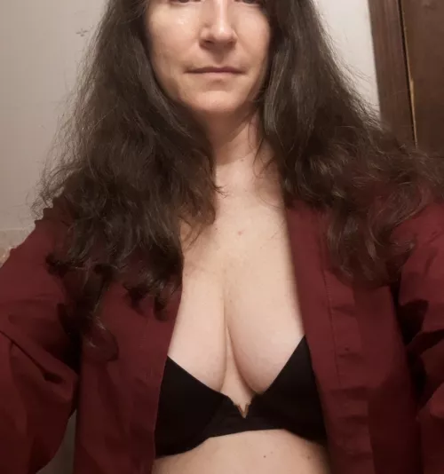 AT 54 i love my gals tits!