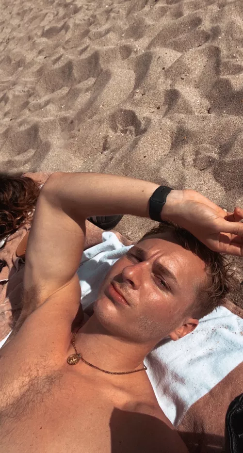 At least i got to take one decent picture before my skin got charred off my body :)