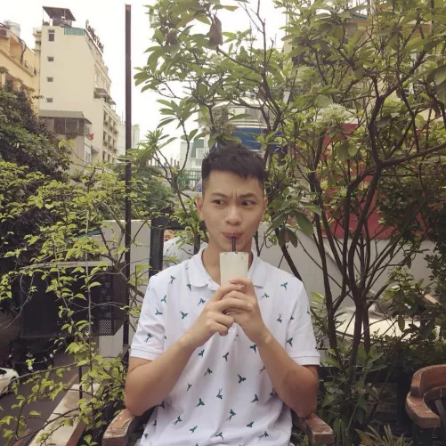 Awww! Me 5 years ago. I miss my hair so much. 🥲