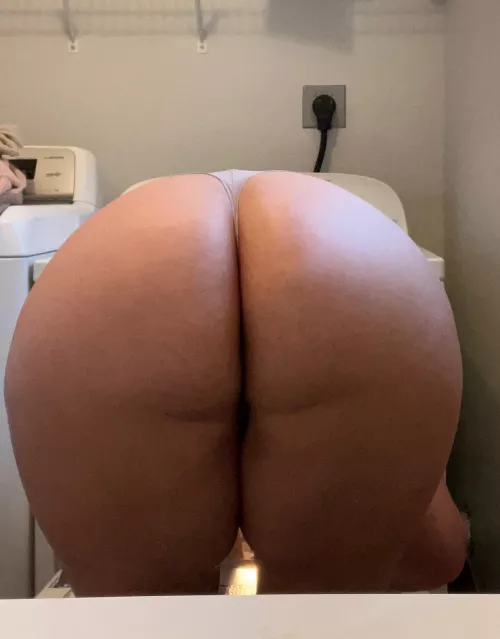 Babyyyyyy, help. I’m stuck in the dryer 😘