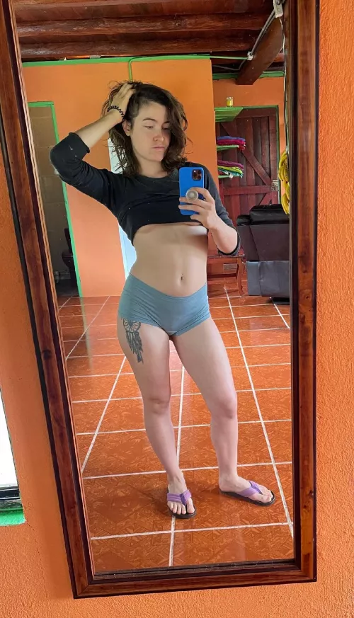 Bad hair day still a thicc cutie though [F]