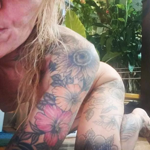 💗Barbie the Inked SLUT here😈FREE ONLYFANS SUB W/ Daily Content and Sexting💗TIPPERS WILL BE SPOILED🤑I offer:Cock rates👀JOI, dildo/WET pussy play, chatting, TATTOO(BODY)TOURS❤Custom vids😜...I LOVE to SUCK AND FUCK JUICY COCK and STICKY 