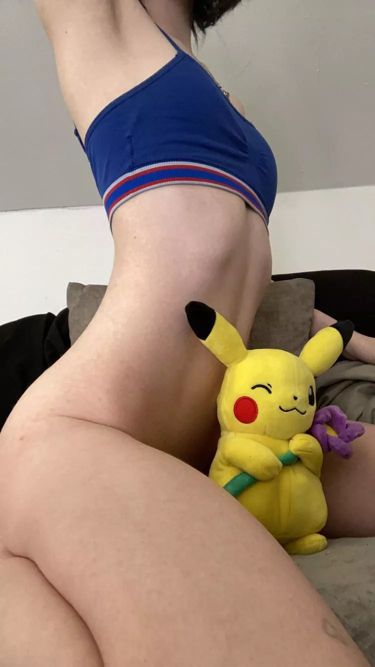 💞Barely Legal & Petite💞 Top 2% 😉 i sell customs, sexting, dildo riding vids, dick rates, full nudes, and more! Link below 👇 and in my bio!💕