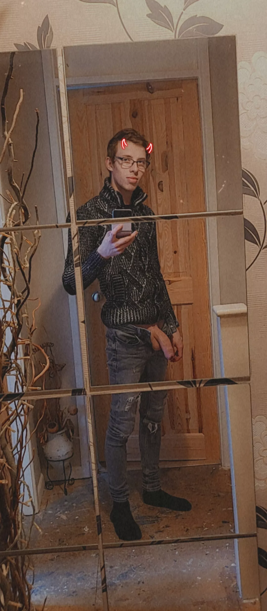 Be a good boy and start sucking 😈😈