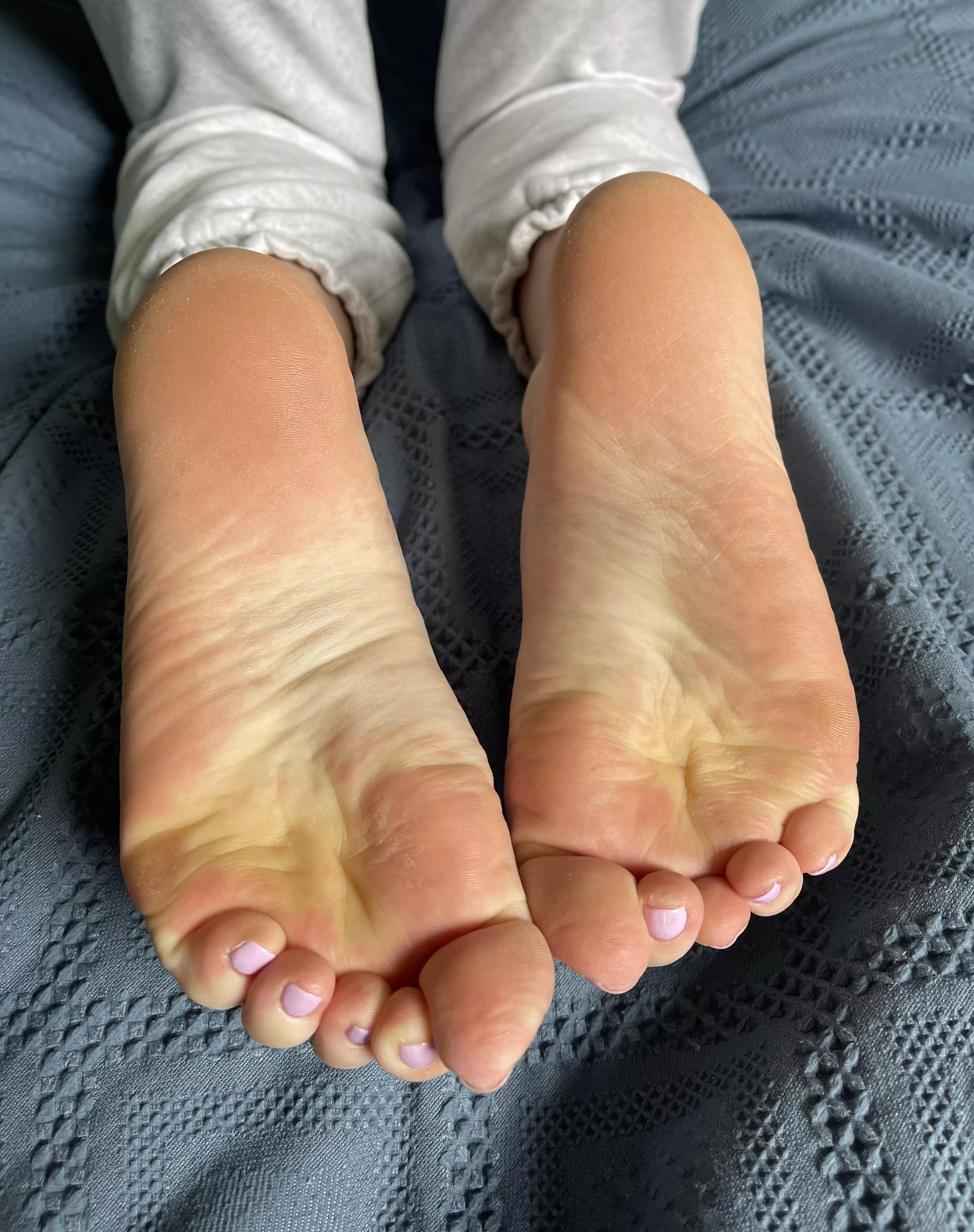 Been a while! Did you miss my pink soles 😘😘😘