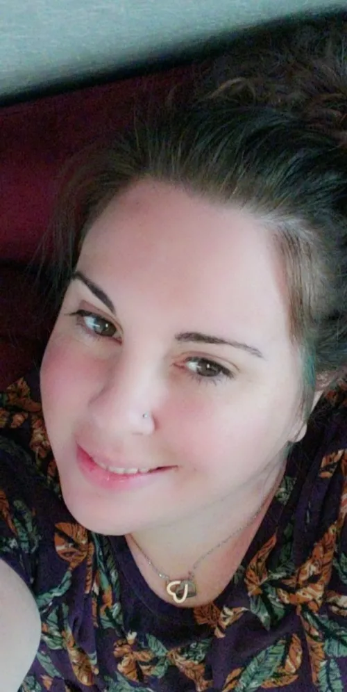 Before she went blonde. Look at that pretty face