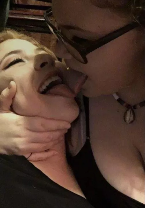 best friend natashas fiancé cheated on her so she came over to have some fun with me 🥺🙈😣😫💦❣️