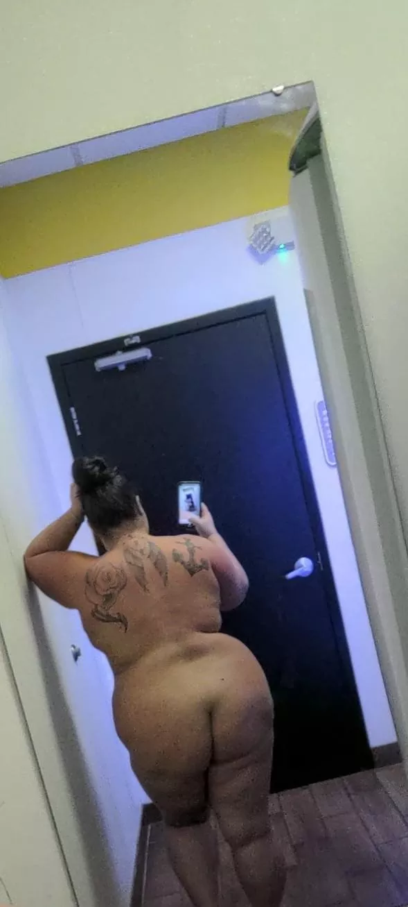 big ass & tattoos🖤