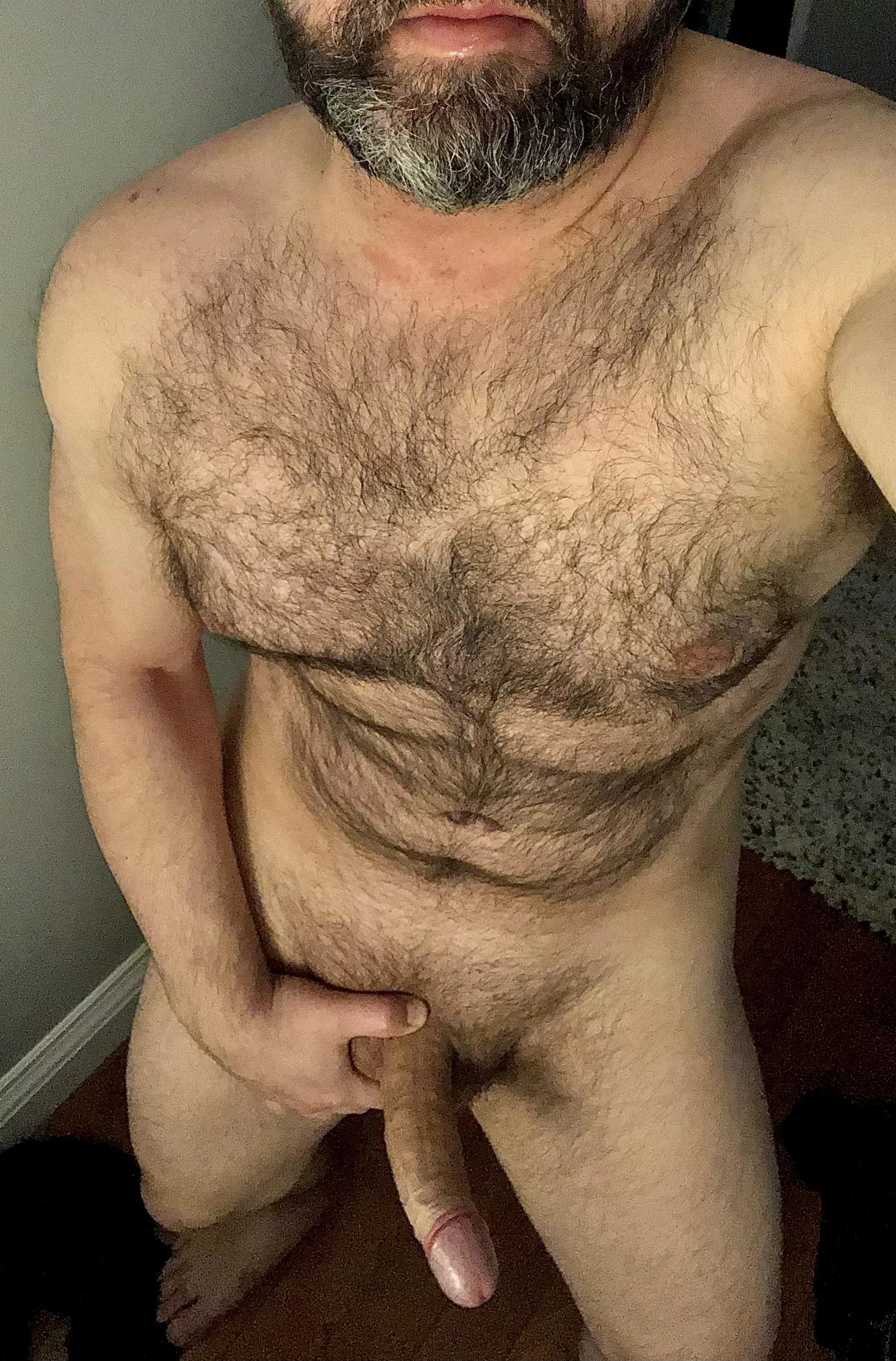 Big, bi, and burly…do you like being fucked deep and early?