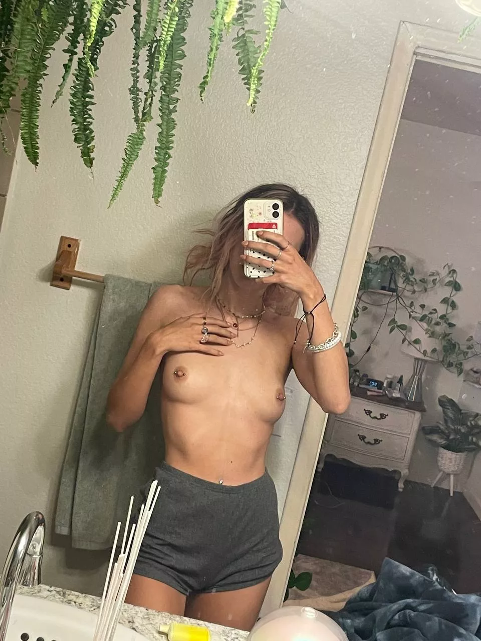 big boobs are overrated, I’ll keep them small 😘