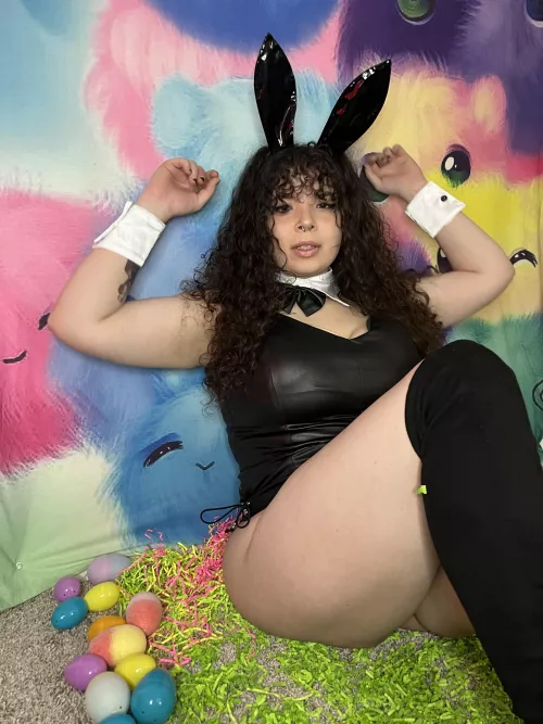 Big Easter drop at 1pm, cum celebrate with meπ link in bio and comments
