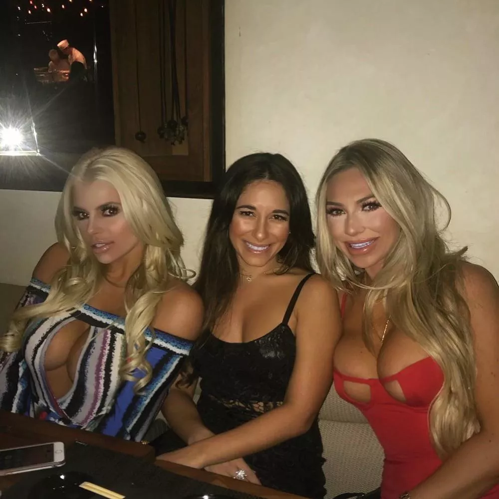 Blonde sandwich
