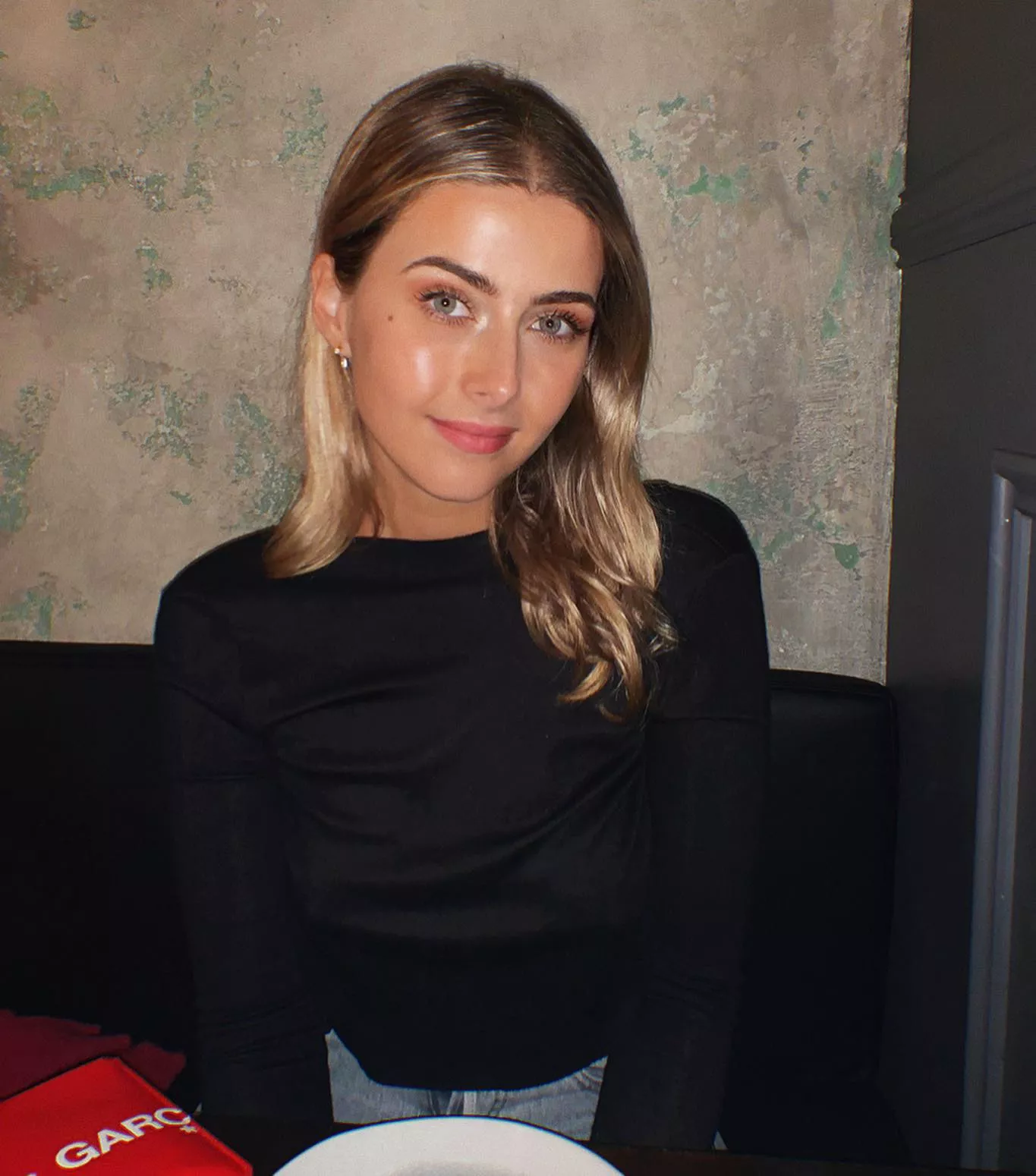 Bored, alone, and wet.. Would love to hear from you! Message me on k1k: sera.wills ❤️