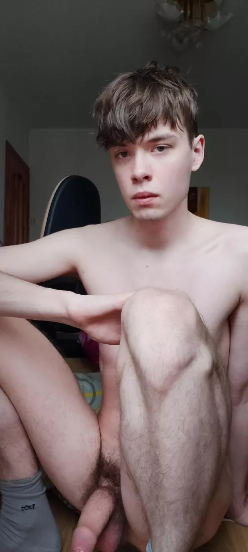 Bored and horny HMU?