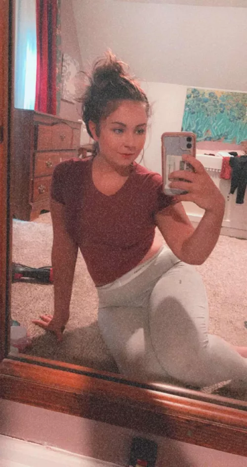 Bored finding someone to talk to and see where it goes, you can message at kik sophiarein1203 😚❤👅