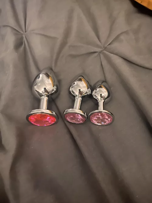 Bought some butt plugs last night on a whim. Need someone to help me try them out and use them!