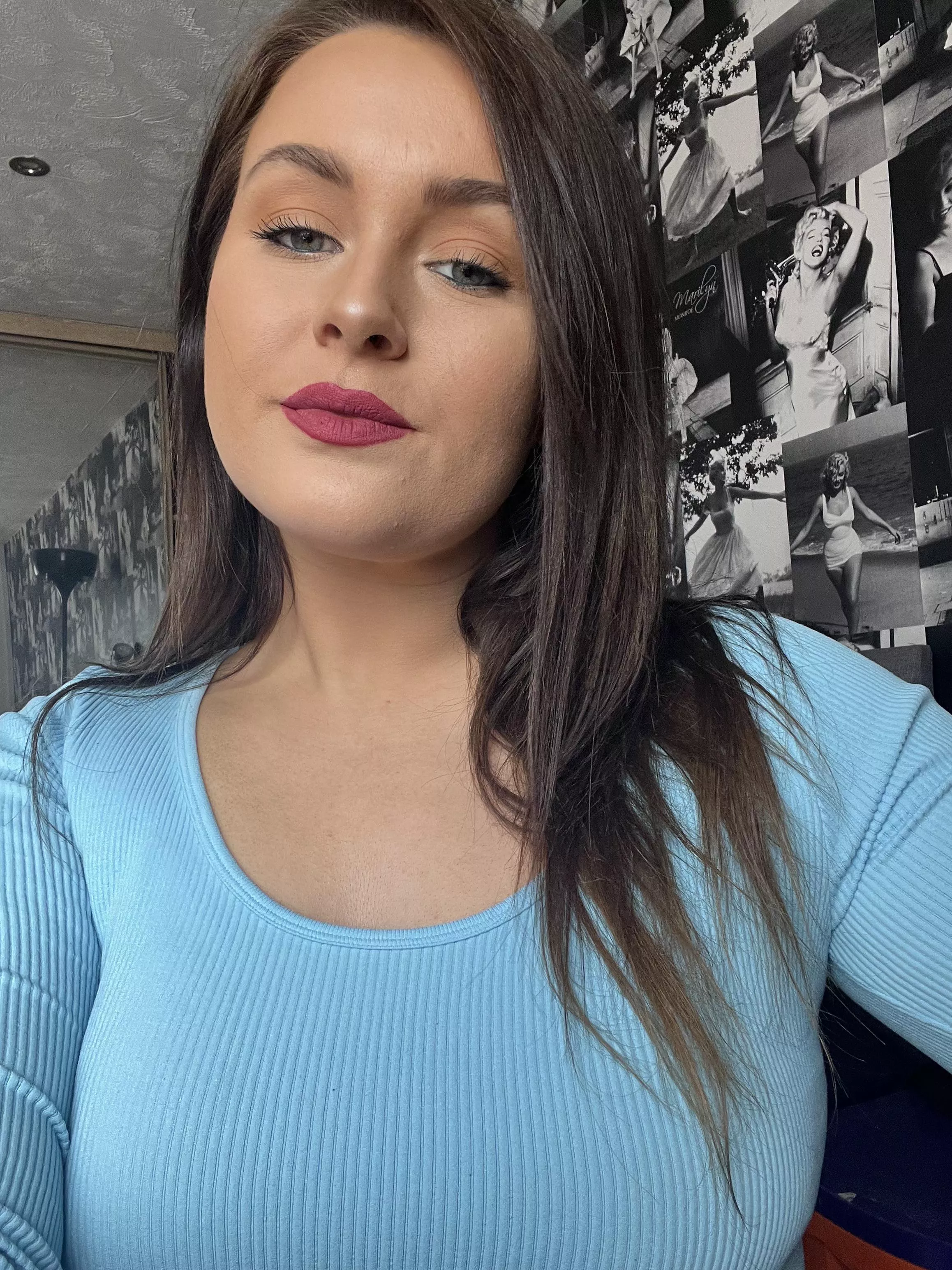 Bow down to me 🙇‍♀️ I want to see you ready to surrender