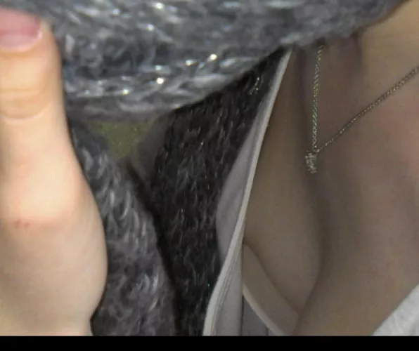 Bra is way to big 😏