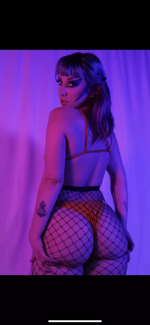 Bubble butt wrapped in fishnet stockings ❤️‍🔥