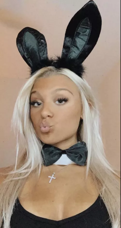 Bunny girl