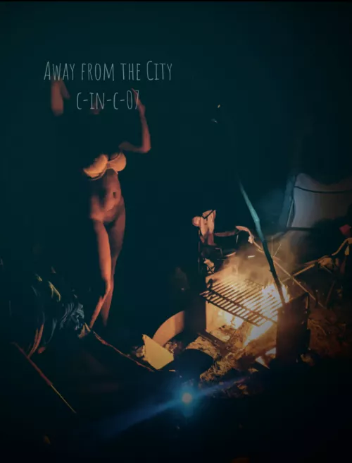 Can a girl look sexy right after [F]alling off a hammock... while trying to have sex? Thanks to my husband's clever ideas...well, here I am...what do you think?? ☺️☺️