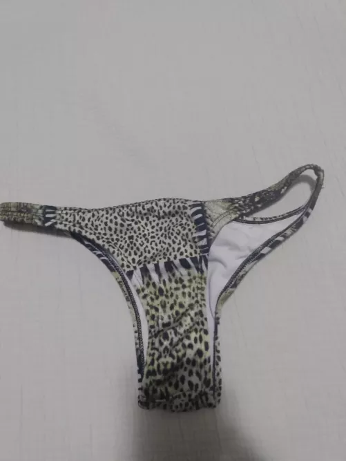 Can someone send me pictures of panties worn by your mother?