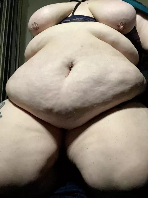 Can you help my belly grow even bigger? 🥵