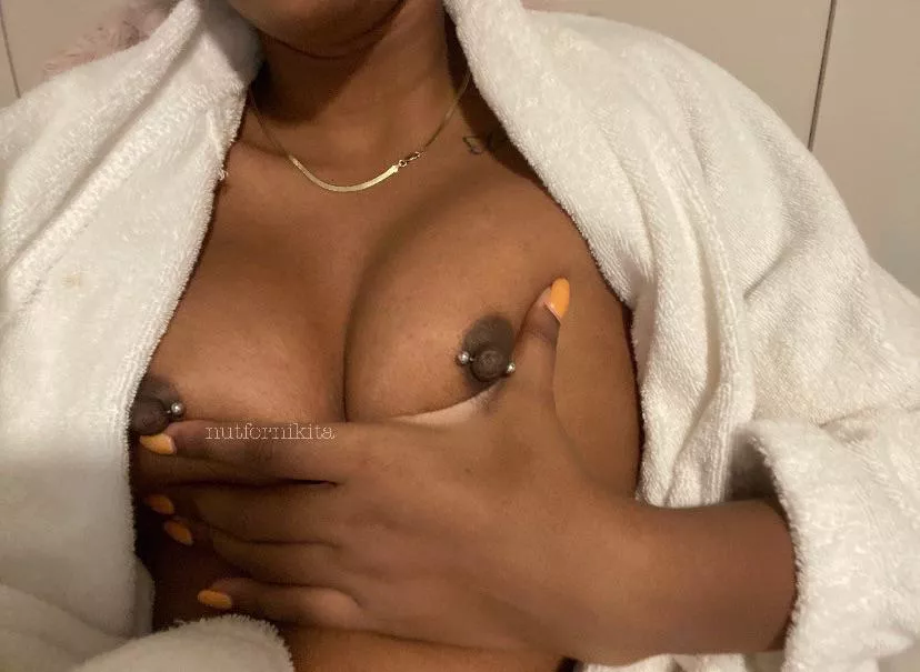 Can you use your white cream to moisturize my tits?