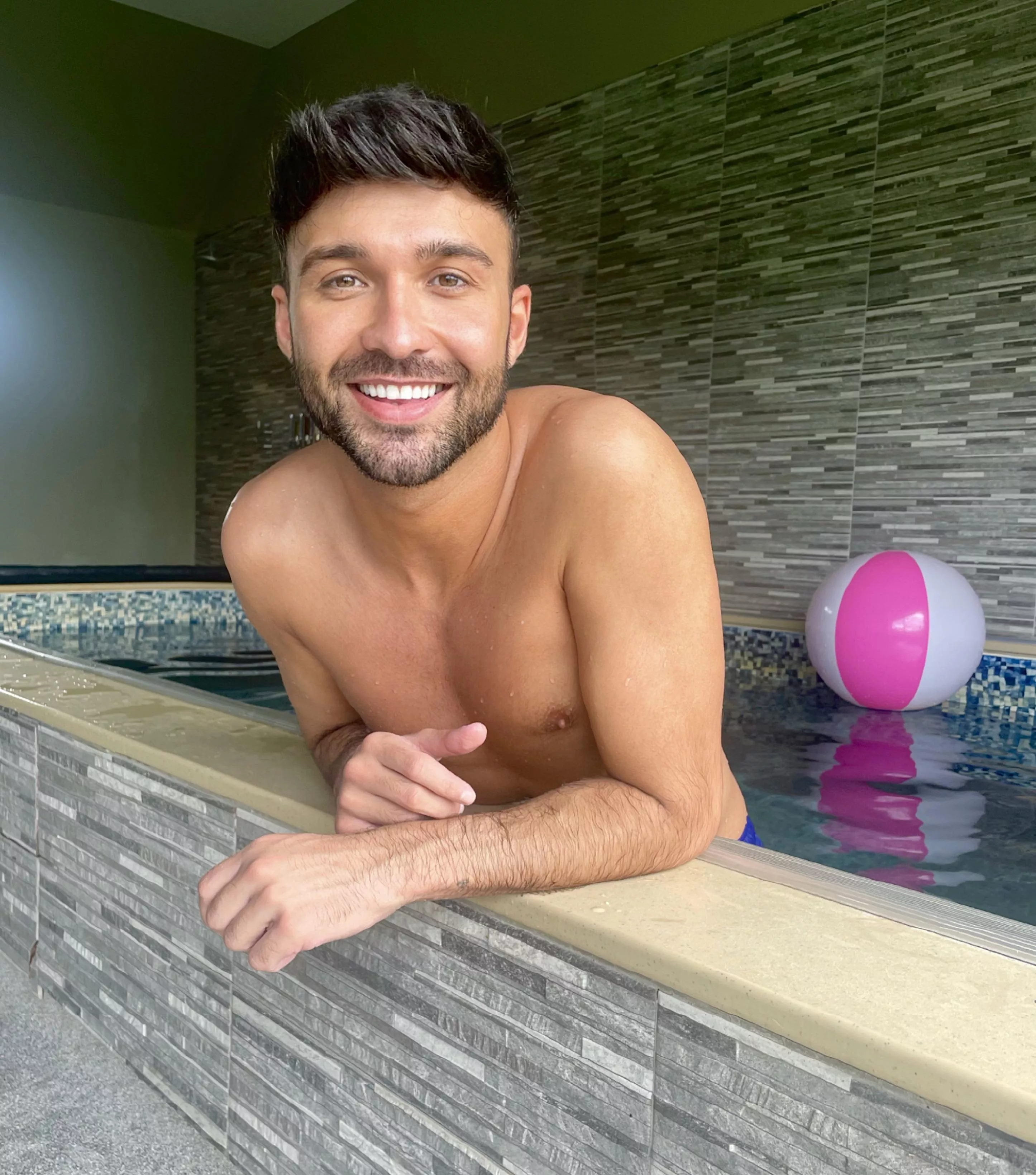 Can’t beat a nice chilled break to relieve some stress 😀 Happy Tuesdays