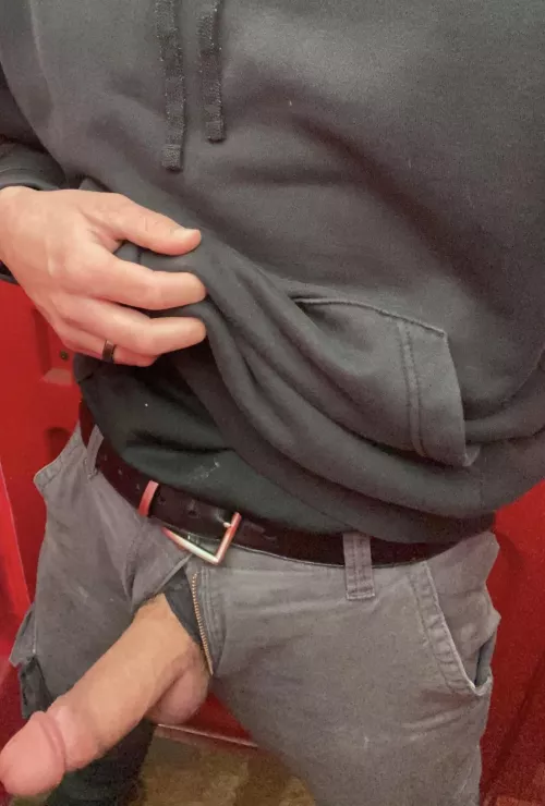 Can’t keep it in my pants on the jobsite.