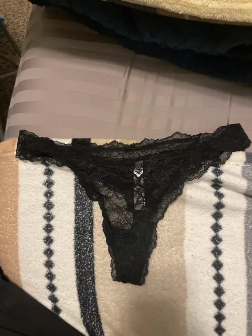 Canβt resist my sisters panties