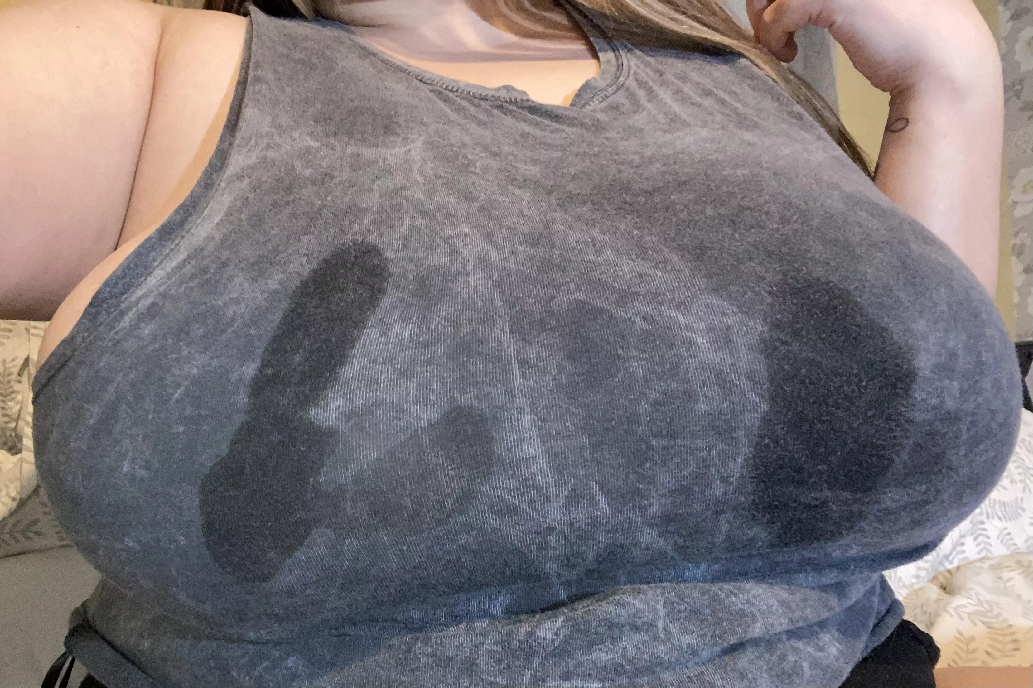 Can’t stop leaking😋