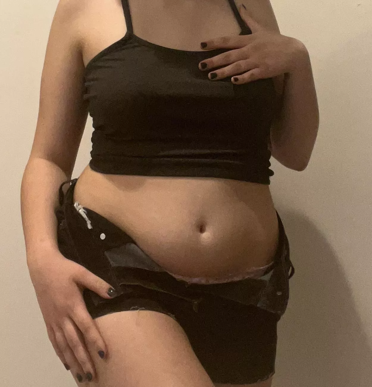 can’t wait to burst out of these shorts this summer 💝