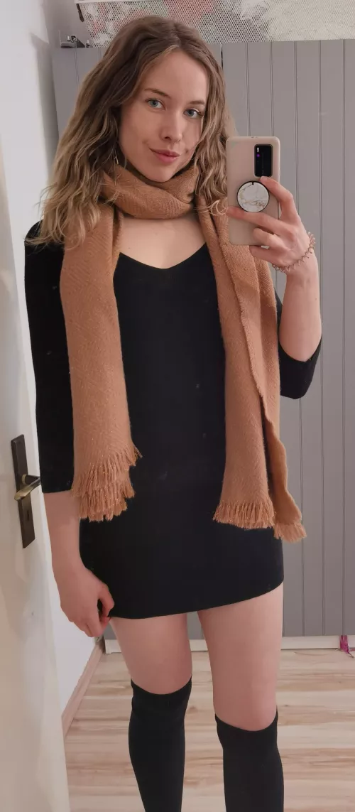 Casual, but a tight black dress ✌️