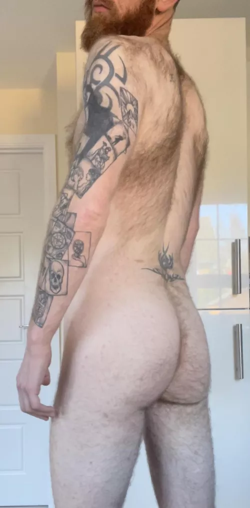 Cheeeeeeeeeky 😜🍑