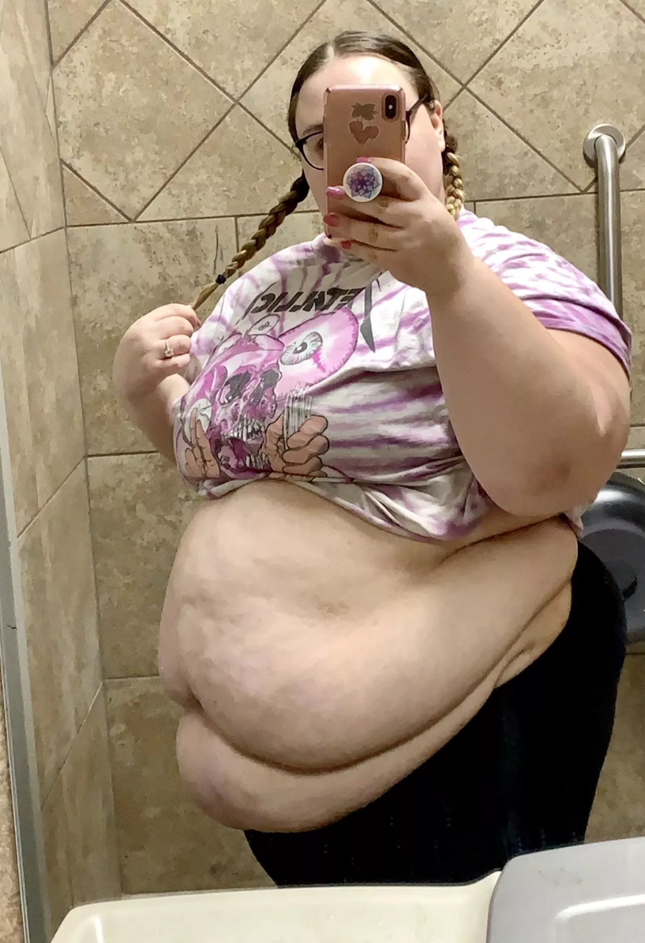 cheeky belly pic 😛 I love showing off