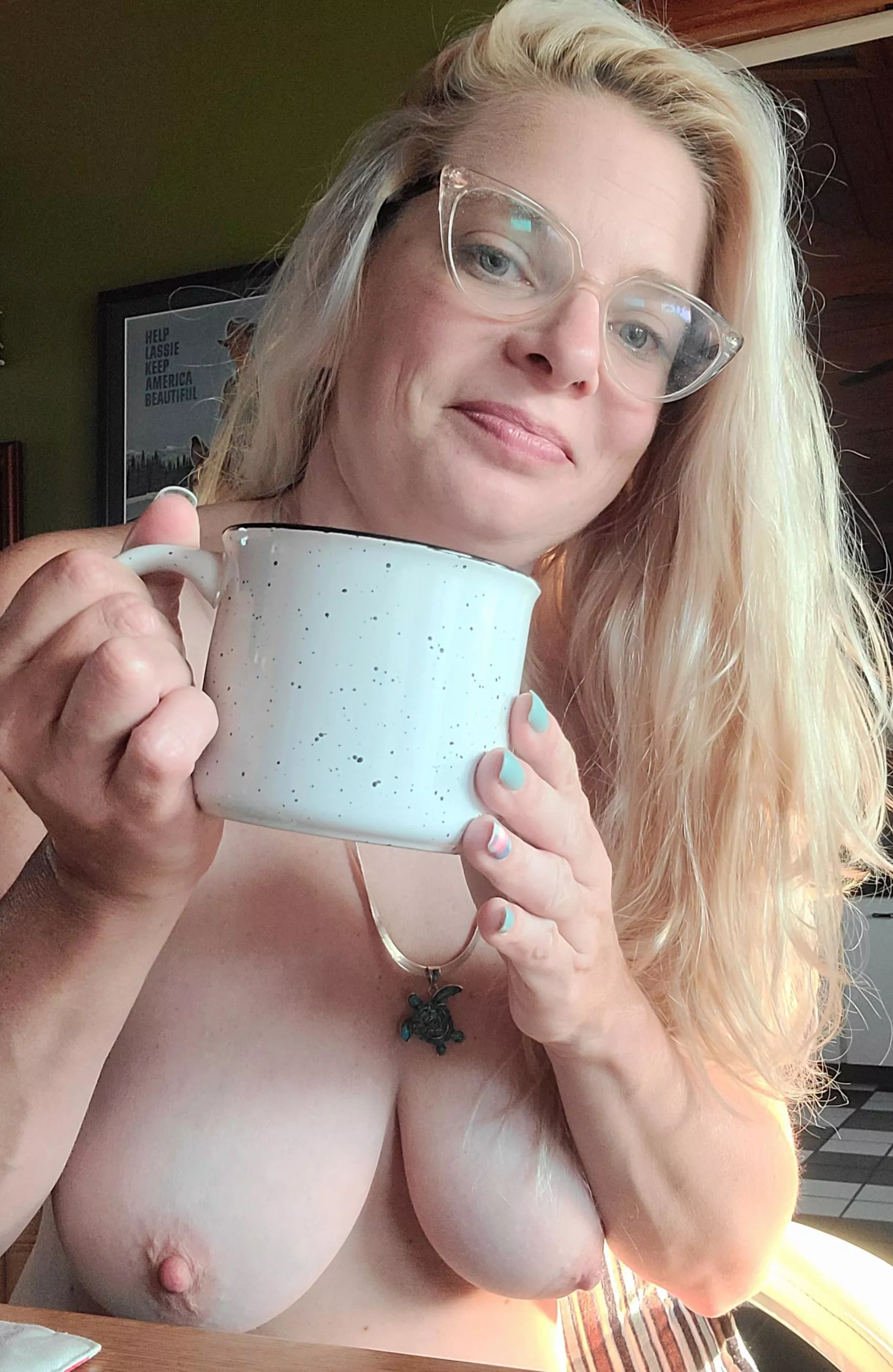 Cheers! To all my naked coffee lovers ❤️