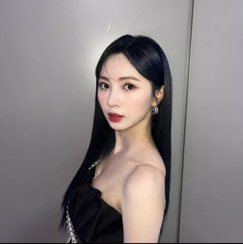 Cherry Bullet - Jiwon