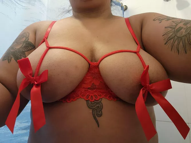 Christmas came early. Come unwrap your gift daddy