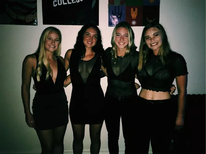 college girls [4]