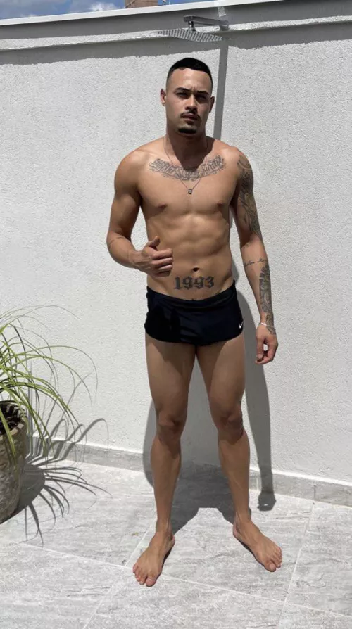 come and serve a male🤑