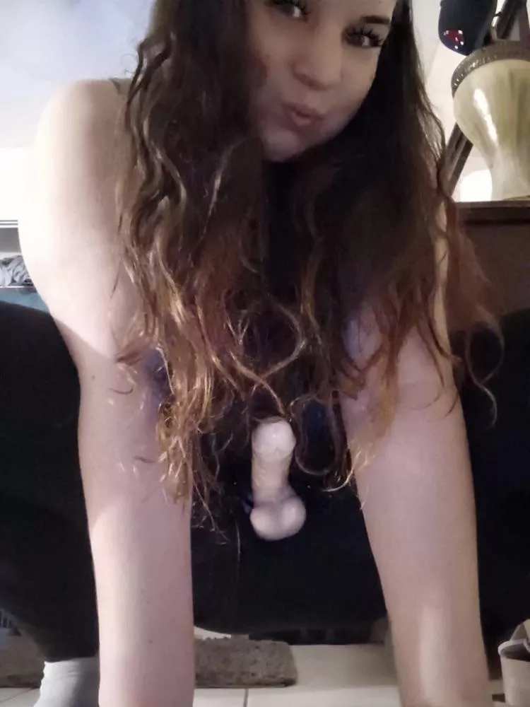 Come and suck on mommy’s dick and let me degrade you & that tiny excuse for a cock until your begging for mercy like the pathetic beta you are 😈 [domme]