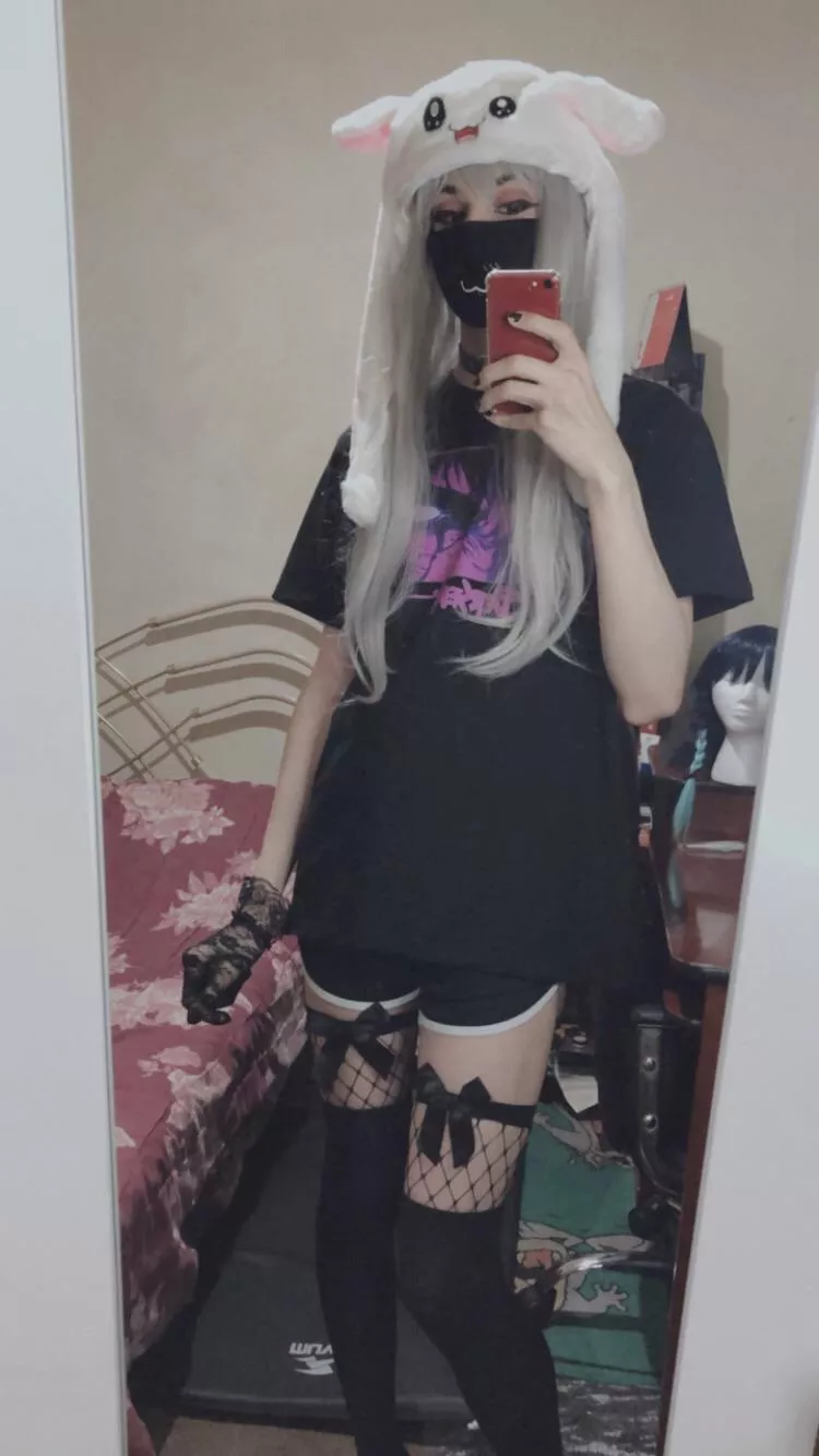 Come hang out with the bunny boy, I will make you a carrot cake 🥰