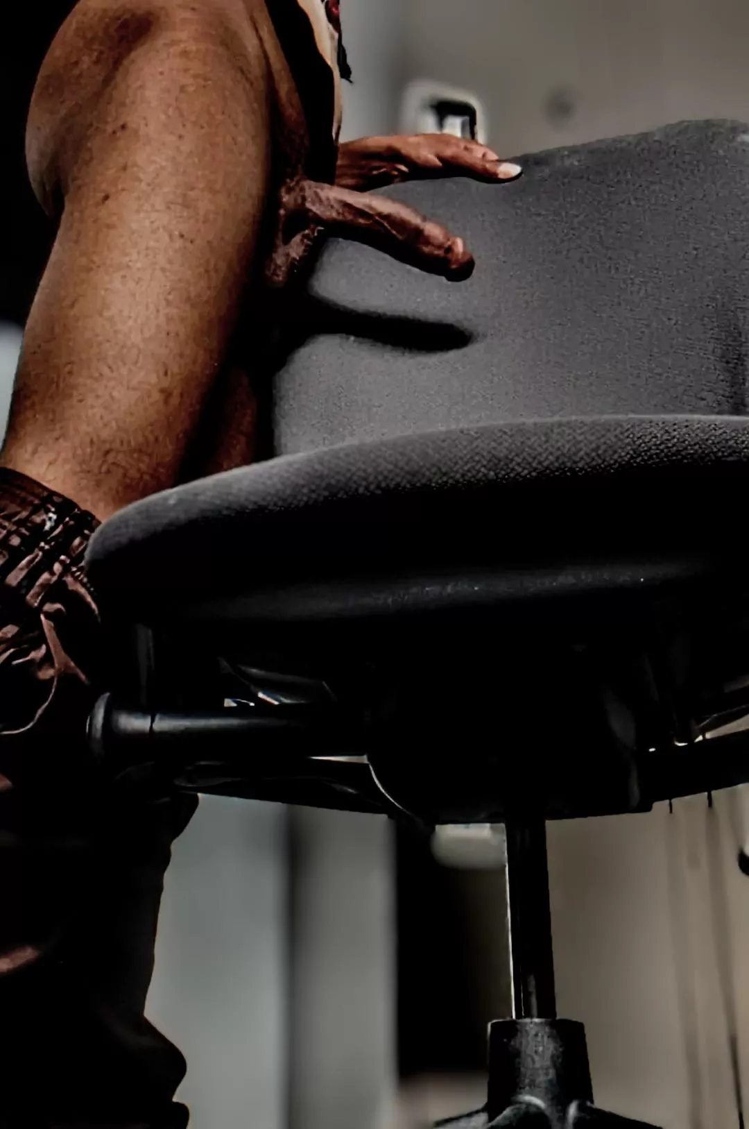 Co(m)e Have a Seat for Your Performance Review...