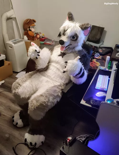 Come play games with me? 🎮