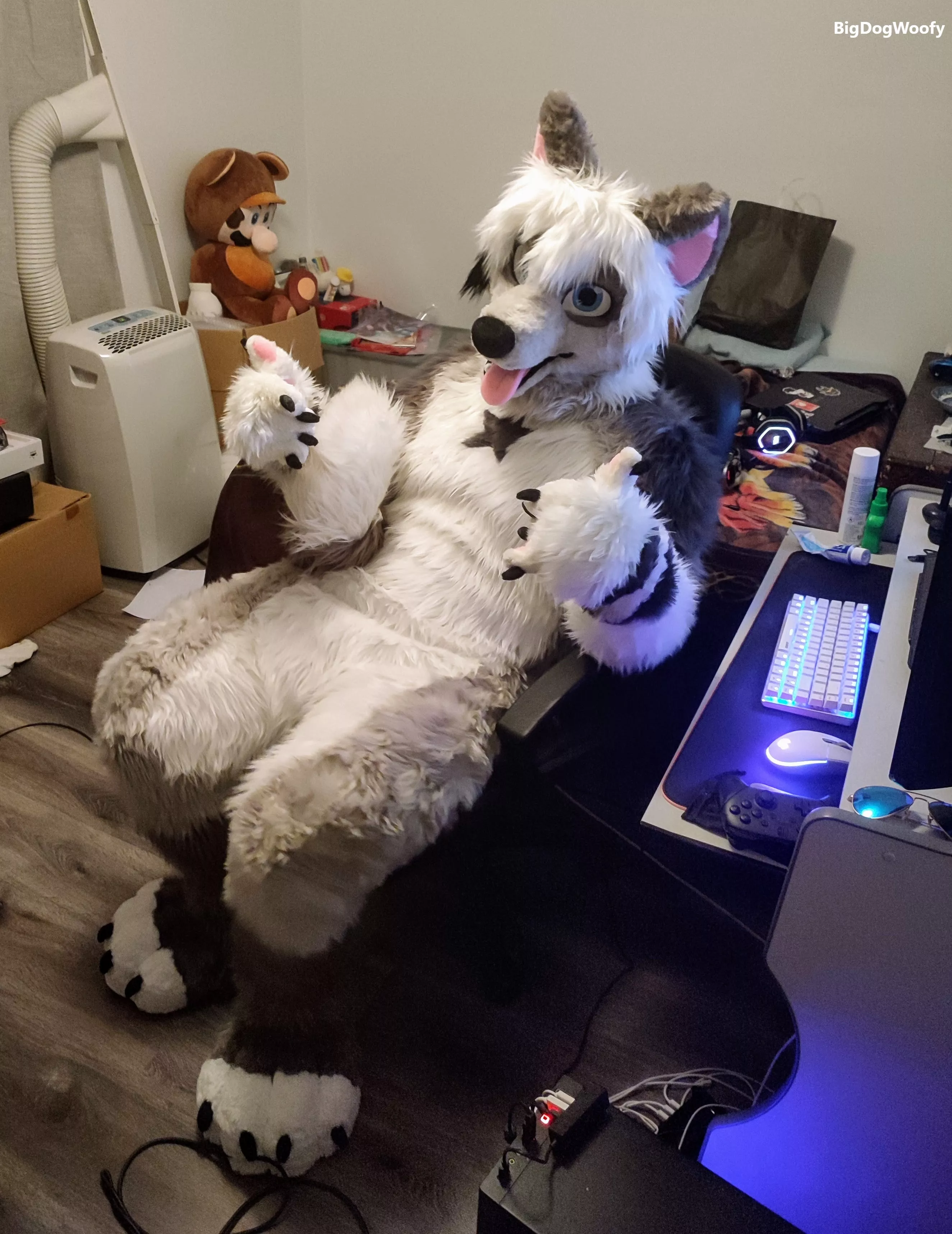 Come play games with me? 🎮